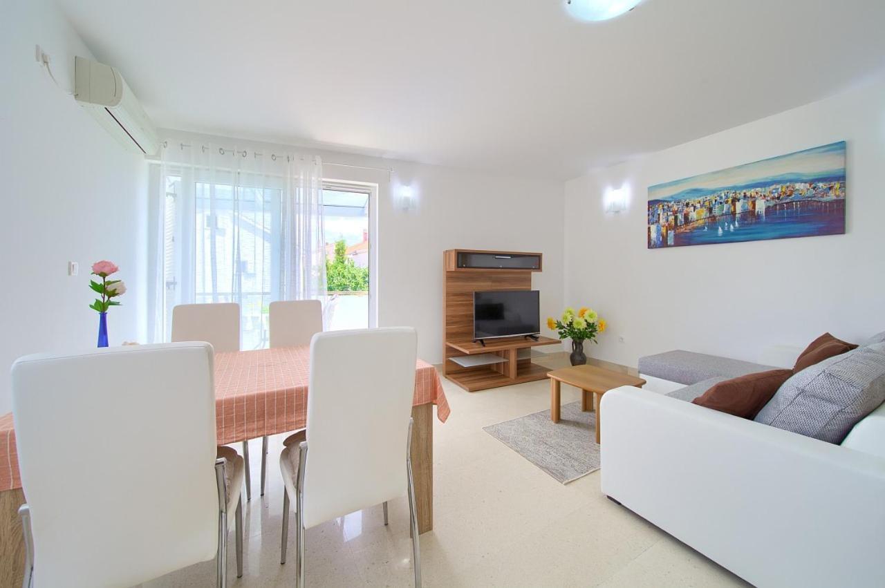 Apartment Anja Krk Town Εξωτερικό φωτογραφία